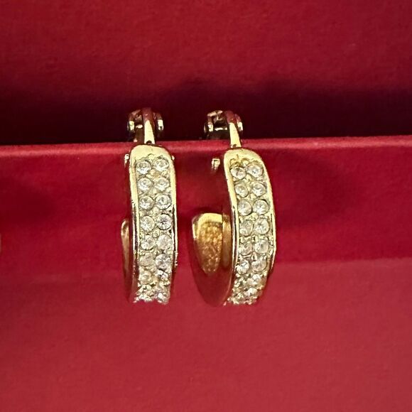 Stunning Dior Vintage Gold-Plated Crystal Hoop Clip-On Earrings - Picture 1 of 5